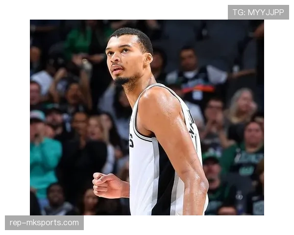 维克托·文班亚马挡拆拉开空间效率显著高于传统内线