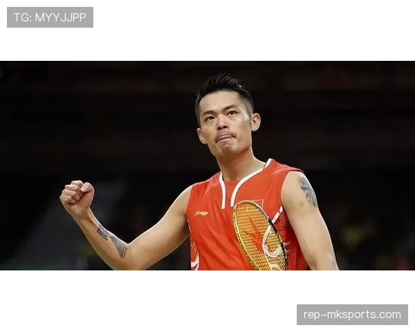 马琳这训练完直接瘫沙发啃鸡腿的样子，谁还记得他当年打比赛那股狠劲？